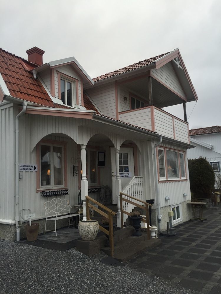 Hotell & Restaurant Solliden Stenungsund Buitenkant foto